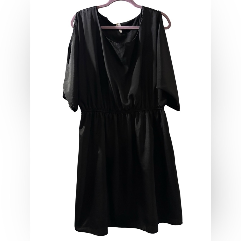 Studio Y Chic Dress in Black